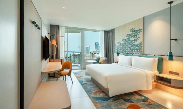 Holiday Inn Pattaya by IHG-Standard Room, 1 King Bed, Sea View (Bay Tower)-1