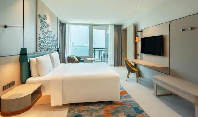 Holiday Inn Pattaya by IHG-Suite, 1 Bedroom, Beach View (Pattaya, Bay Tower)-1
