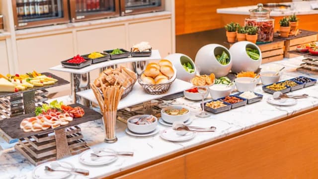 크라운 플라자 방콕 룸피니 파크 바이 IHG-프리미엄룸, 싱글침대 2개, 장애인 지원, 클럽 라운지 이용-8