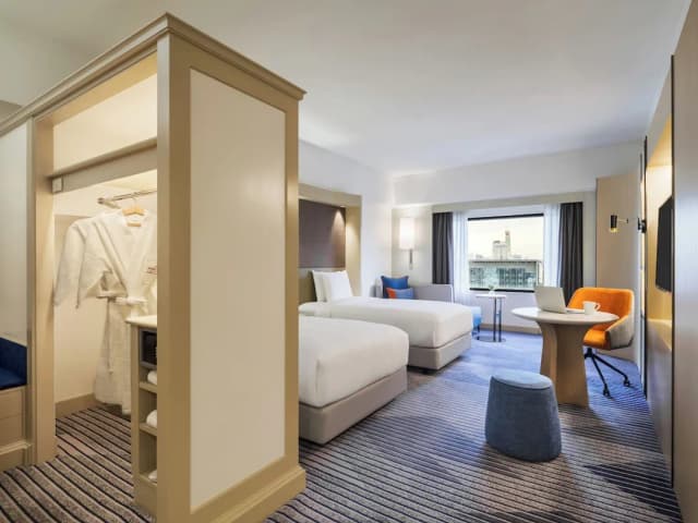 크라운 플라자 방콕 룸피니 파크 바이 IHG-프리미엄룸, 싱글침대 2개, 클럽 라운지 이용-6