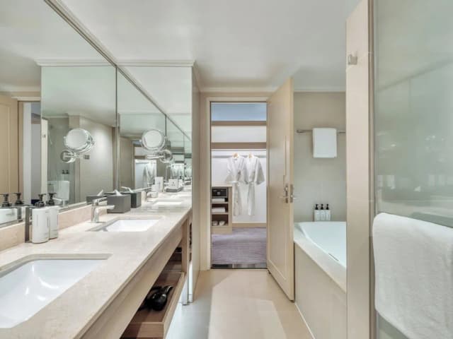 크라운 플라자 방콕 룸피니 파크 바이 IHG-프리미엄룸, 킹사이즈침대 1개, 장애인 지원, 클럽 라운지 이용-9