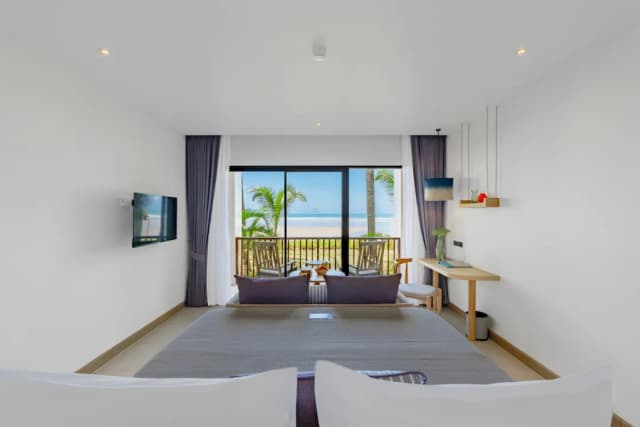APSARA Beachfront Resort and Villa-Deluxe Room, Sea View-1