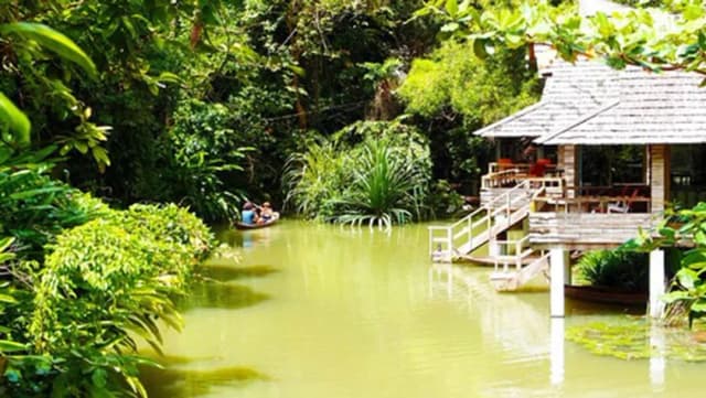 サンセット パーク リゾート アンド スパ by SWR-Brook Side-9