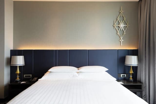 Chatrium Hotel Riverside Bangkok-Grand Deluxe King River View-9