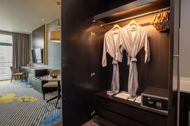 Chatrium Hotel Riverside Bangkok-Grand Deluxe King River View-14