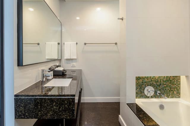 Chatrium Hotel Riverside Bangkok-Grand Deluxe King River View-22