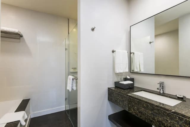 Chatrium Hotel Riverside Bangkok-Two Bedroom Club Suite River View-12