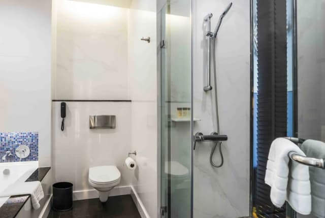 Chatrium Hotel Riverside Bangkok-One Bedroom Skyline Suite King Bed-13