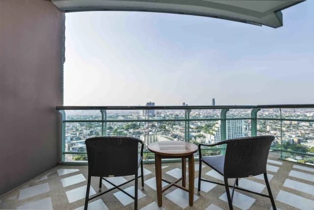Chatrium Hotel Riverside Bangkok-Two Bedroom Club Suite City View-11