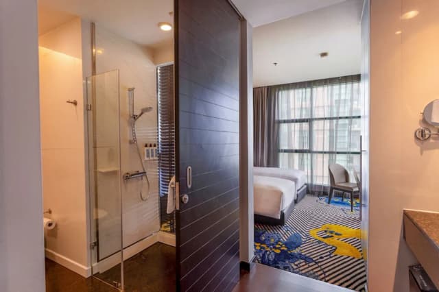 Chatrium Hotel Riverside Bangkok-One Bedroom Suite Twin City View-10