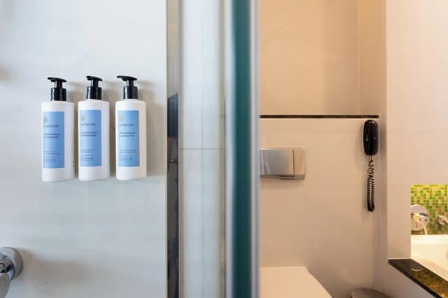 Chatrium Hotel Riverside Bangkok-One Bedroom Suite King City View-16