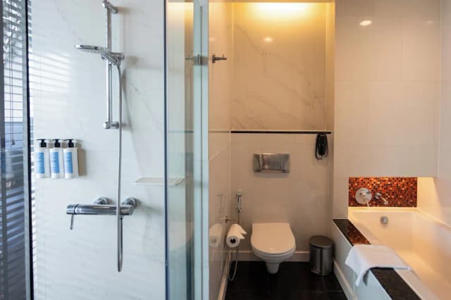 Chatrium Hotel Riverside Bangkok-One Bedroom Suite Twin River View-17