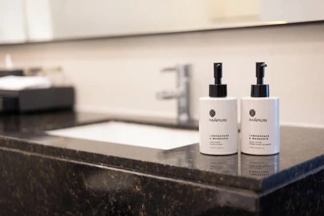 Chatrium Hotel Riverside Bangkok-Grand Deluxe Twin City View-12