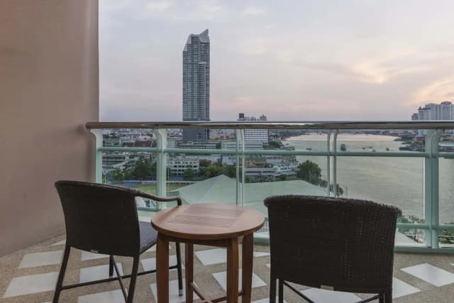 Chatrium Hotel Riverside Bangkok-One Bedroom Suite King River View-11