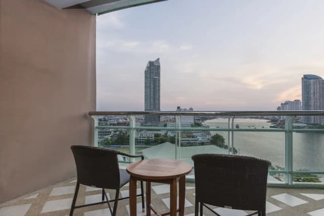 Chatrium Hotel Riverside Bangkok-One Bedroom Suite King River View-10