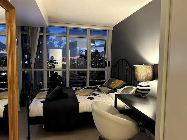 Waterfront Majesty Enclaves-都會套房-1