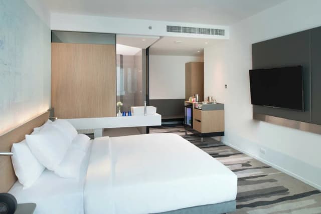 曼谷素坤逸 4 巷諾富特飯店-豪華客房, 1 張特大雙人床 (Grand)-5