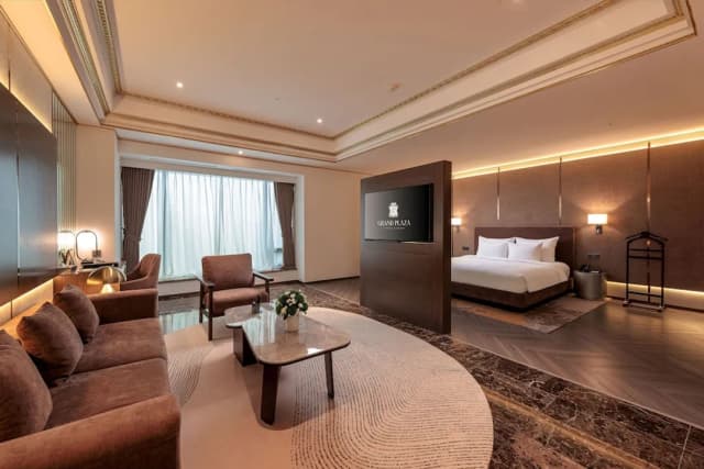 Grand Plaza Hotel Hanoi-Hanoi Suite-1