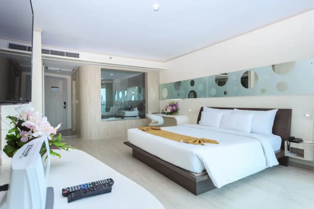 The Pattaya Discovery Beach Hotel Pattaya-Premier Room-8