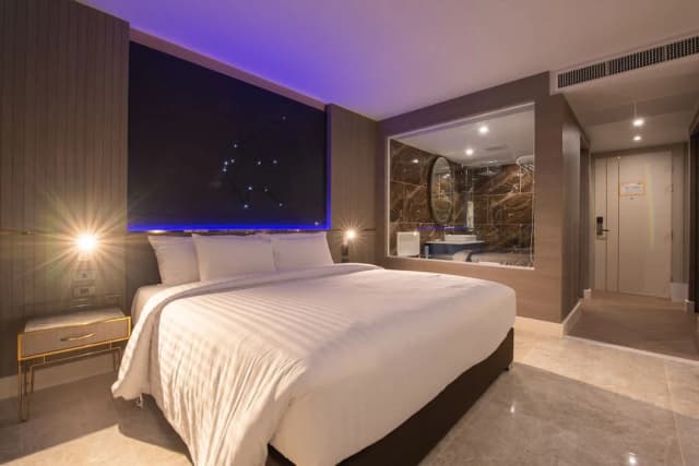 The Pattaya Discovery Beach Hotel Pattaya-Premier Room (DEE Tower)-1
