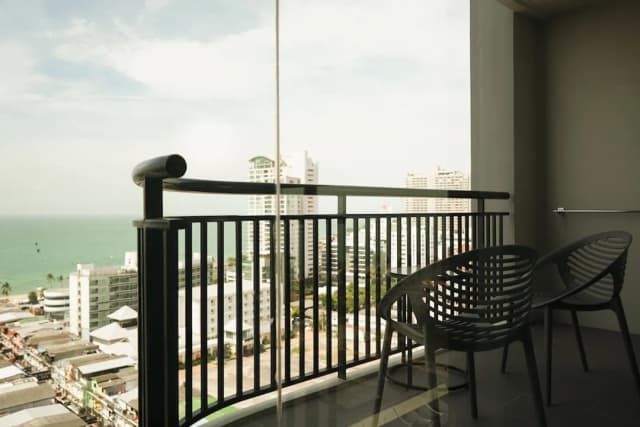 The Pattaya Discovery Beach Hotel Pattaya-Premier Room (DEE Tower)-10