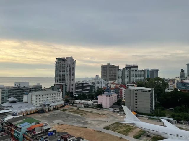 The Pattaya Discovery Beach Hotel Pattaya-Deluxe Room (DEE Tower)-13