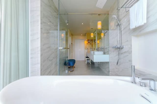 The Pattaya Discovery Beach Hotel Pattaya-Deluxe Room (DEE Tower)-14