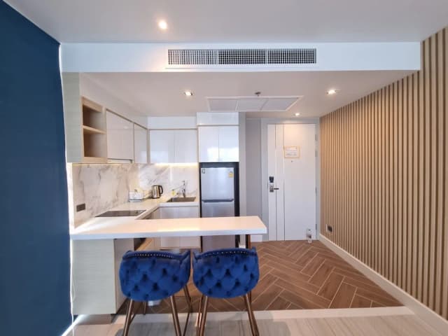 The Pattaya Discovery Beach Hotel Pattaya-Deluxe Room (DEE Tower)-6