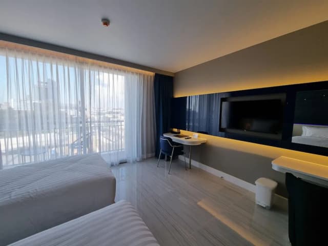 The Pattaya Discovery Beach Hotel Pattaya-Superior Room (DEE Tower)-11