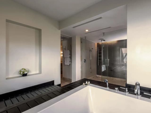 풀먼 푸켓 판와 비치 리조트-디럭스 스위트, 킹사이즈침대 1개, 발코니 (overlooking Andaman Sea)-4