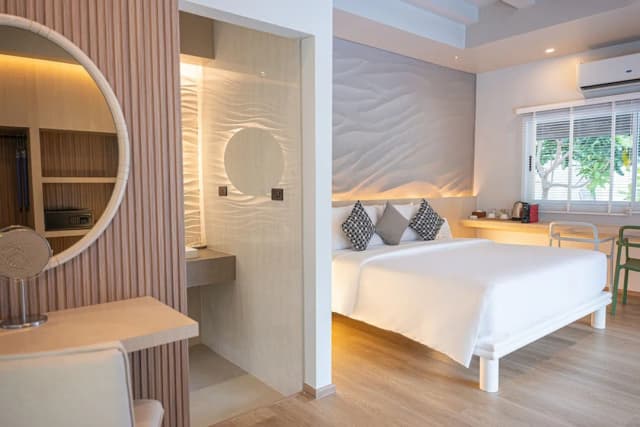 Samui Natien Resort-Signature Villa, 1 King Bed, Sea View-5