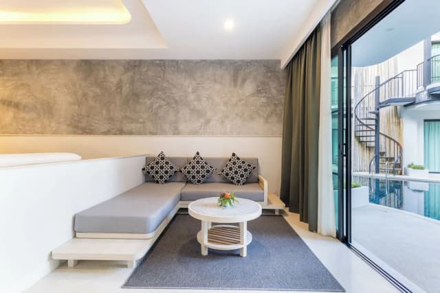 甲米阿娜娜亭閣 - SHA Extra Plus 認證-行政開放式套房, 1 張特大雙人床, 露台, 池畔-12