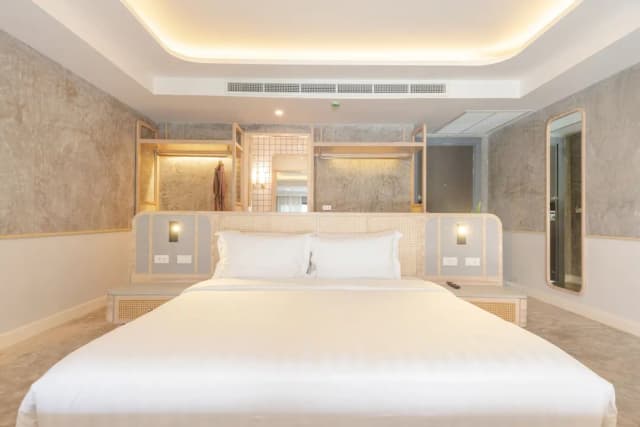 甲米阿娜娜亭閣 - SHA Extra Plus 認證-行政開放式套房, 1 張特大雙人床, 露台, 池畔-11