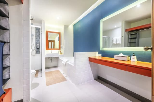 Monkham Village Hatyai-Superior Garden View King Bed-14