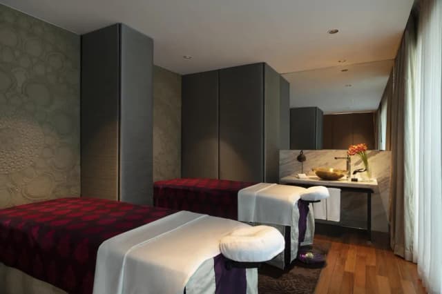 Siam Kempinski Hotel Bangkok-The Royal Suite with Executive Lounge Benefit-13