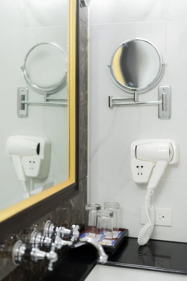 エンプレス・プレミア・ホテル-Studio Suite-13