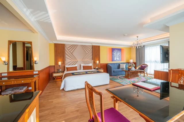 エンプレス・プレミア・ホテル-Studio Suite-1