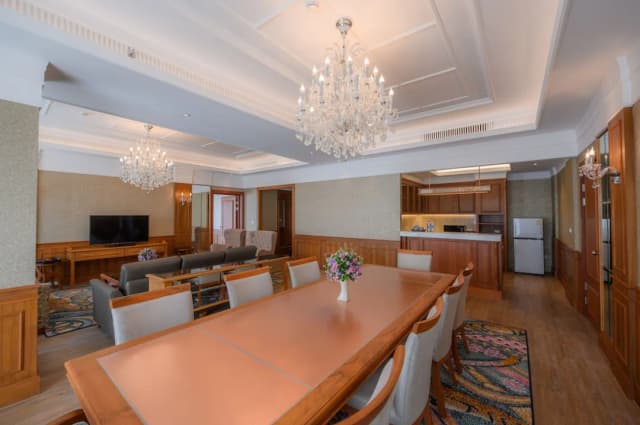 エンプレス・プレミア・ホテル-Royal Premier Suite-3