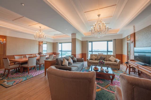 エンプレス・プレミア・ホテル-Royal Premier Suite-5