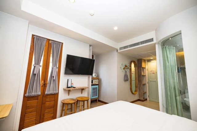 Pastell Oldtown Chiang Mai-Deluxe Double Room With Balcony-13