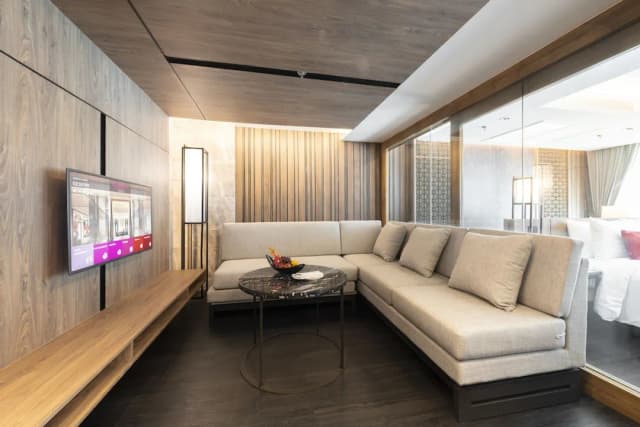 ラマダ プラザ バイ ウィンダム チャオ ファー-スイート キングベッド 1 台 (One Bedroom)-9