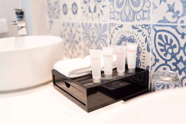 ラマダ プラザ バイ ウィンダム チャオ ファー-スイート キングベッド 1 台 (One Bedroom)-12