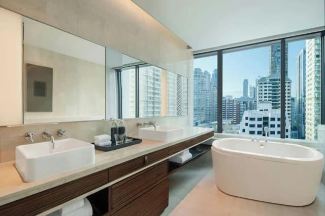 Renaissance Bangkok Ratchaprasong Hotel by Marriott-Renaissance Suite, 1 King Bed, High Floor, Non Smoking-10