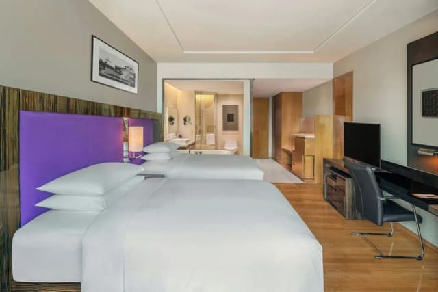 Renaissance Bangkok Ratchaprasong Hotel by Marriott-Executive Room, 2 Double Beds, High Floor, Non Smoking-4
