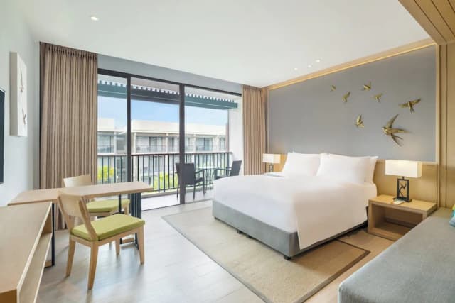 Le Meridien Khao Lak Resort & Spa-Room, 1 King Bed with Sofa bed, Pool View-1