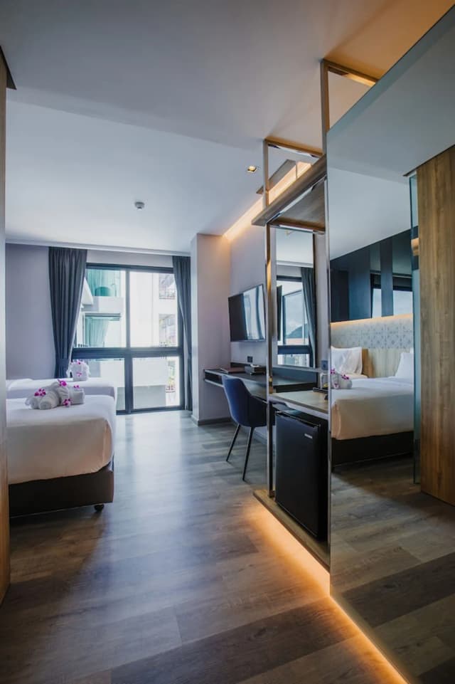 Rak Elegant Hotel Patong-Rak Twin Room No Balcony-2