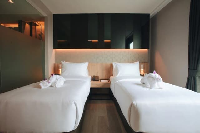 Rak Elegant Hotel Patong-Rak Twin Room No Balcony-4