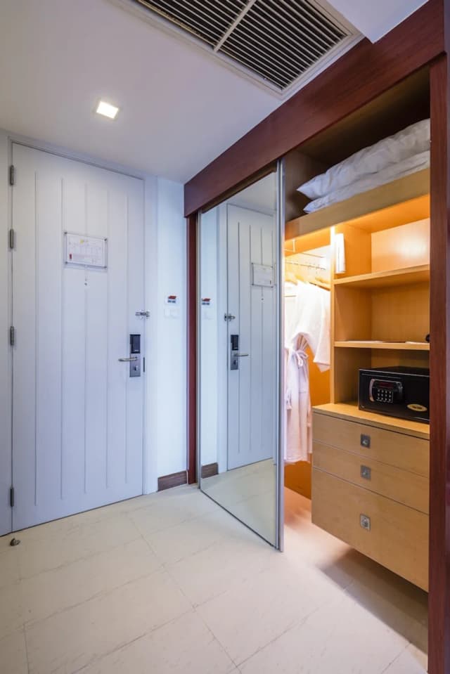 Hotel Solo Sukhumvit 2-Deluxe Room, 1 King Bed-7