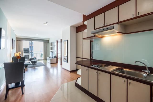 에버그린 플레이스 시암 바이 UHG-Deluxe Suite with kitchen and bathtub-3