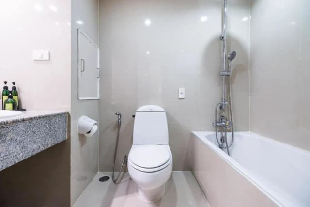 에버그린 플레이스 시암 바이 UHG-Deluxe Suite with kitchen and bathtub-6